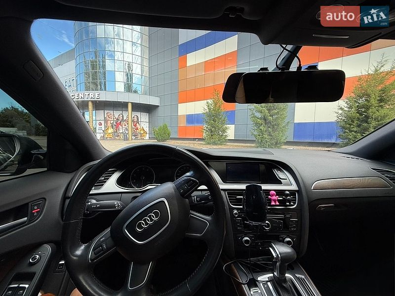 Седан Audi A4 2014 в Кривом Роге