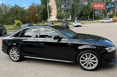 Седан Audi A4 2014 в Кривом Роге