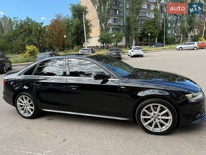 Седан Audi A4 2014 в Кривом Роге
