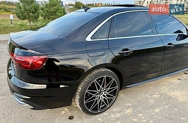 Седан Audi A4 2020 в Рівному