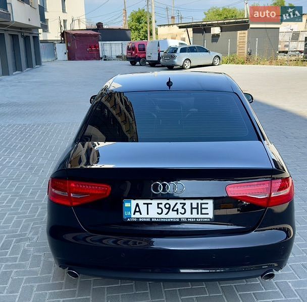 Седан Audi A4 2014 в Ивано-Франковске