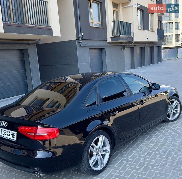 Седан Audi A4 2014 в Ивано-Франковске