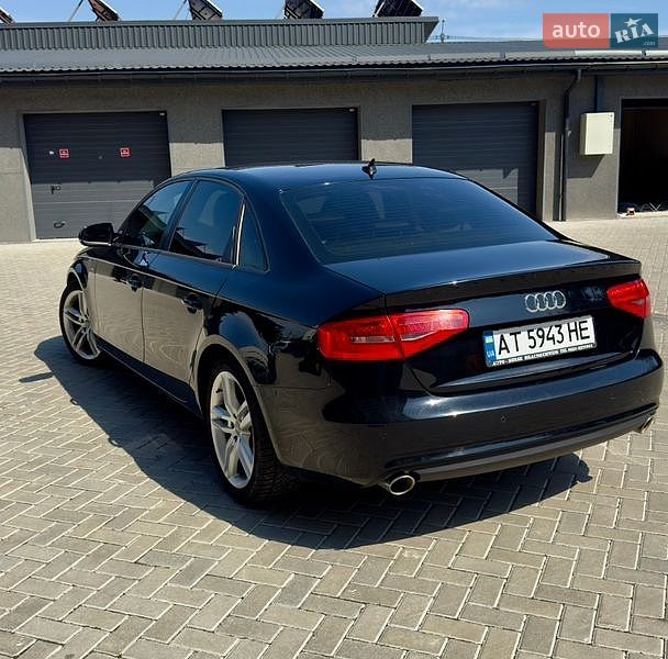 Седан Audi A4 2014 в Ивано-Франковске