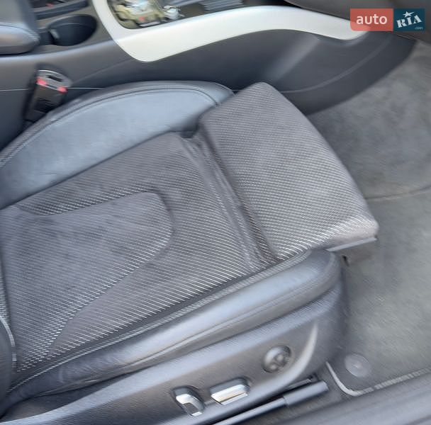 Седан Audi A4 2014 в Ивано-Франковске