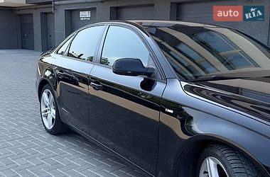 Седан Audi A4 2014 в Ивано-Франковске