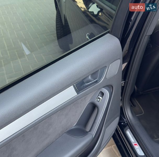 Седан Audi A4 2014 в Ивано-Франковске