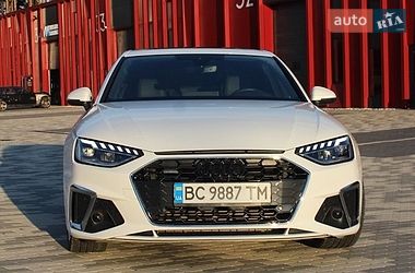 Седан Audi A4 2022 в Львове