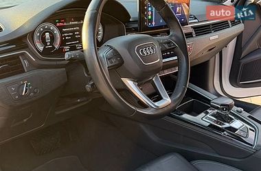 Седан Audi A4 2022 в Львове