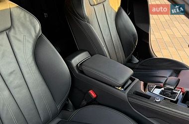 Седан Audi A4 2022 в Львове