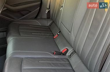Седан Audi A4 2022 в Львове