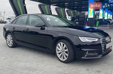 Седан Audi A4 2016 в Львове