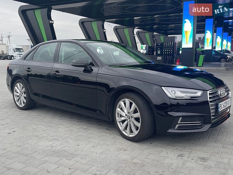 Седан Audi A4 2016 в Львове
