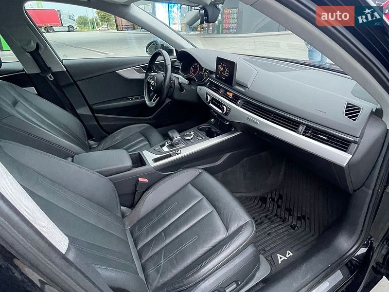 Седан Audi A4 2016 в Львове