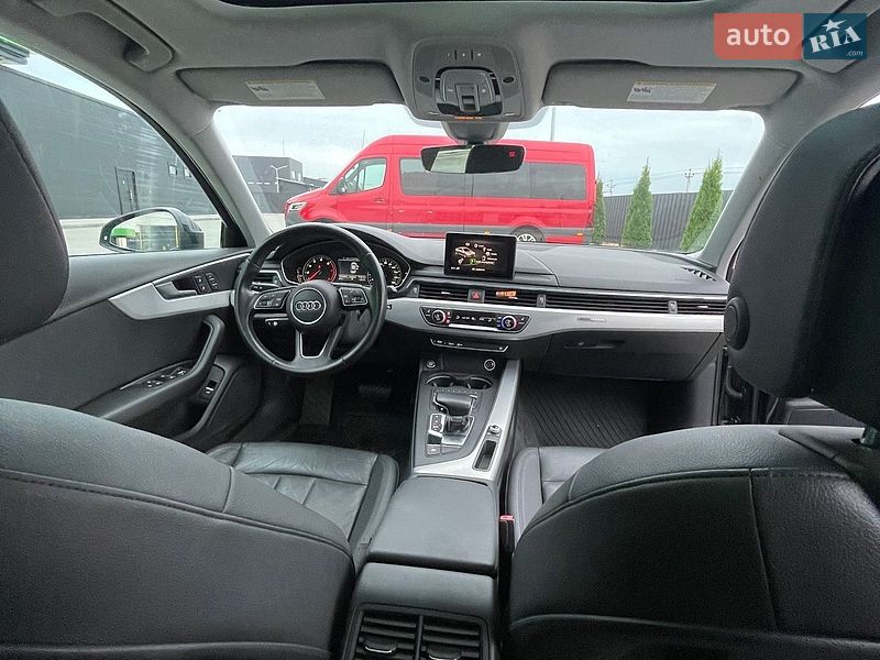 Седан Audi A4 2016 в Львове