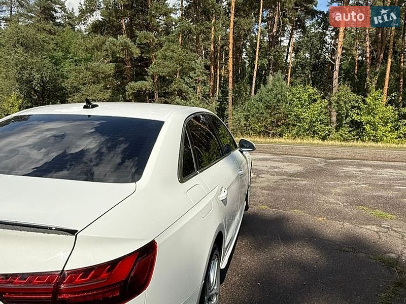 Седан Audi A4 2020 в Киеве