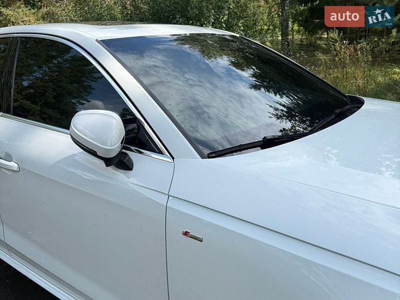 Седан Audi A4 2020 в Киеве