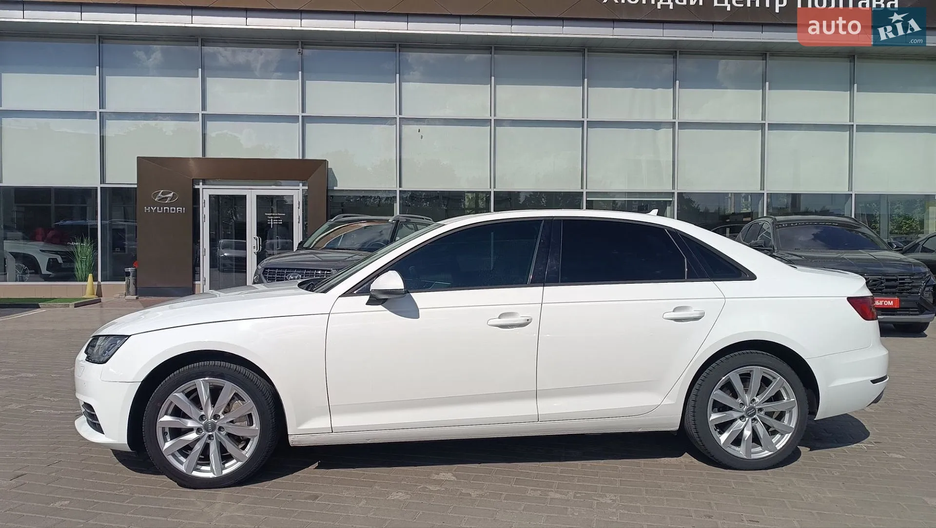 2016 Audi A4 - мініатюра 10