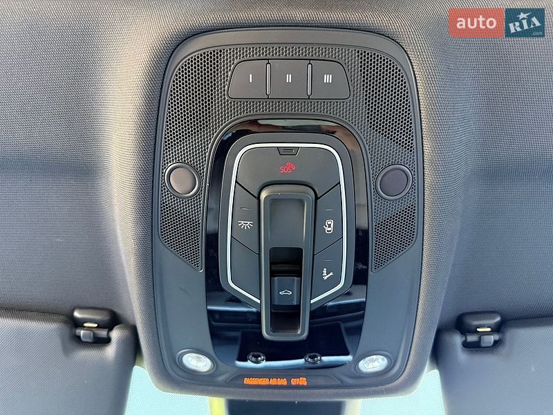 Седан Audi A4 2017 в Трускавці