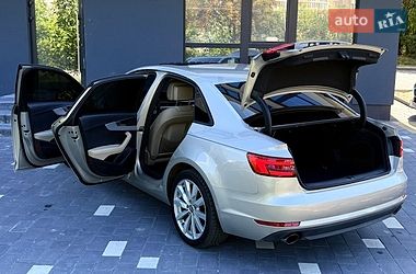 Седан Audi A4 2017 в Трускавці