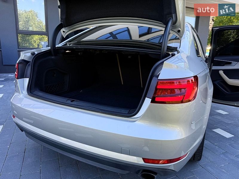Седан Audi A4 2017 в Трускавці
