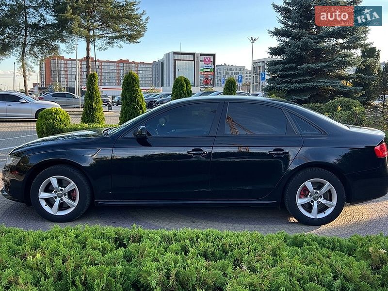 Седан Audi A4 2012 в Львові