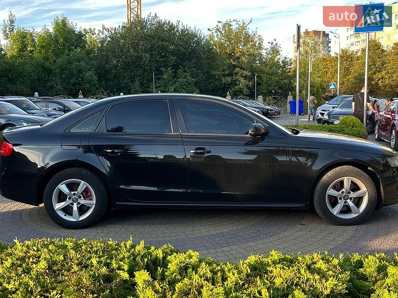 Седан Audi A4 2012 в Львові