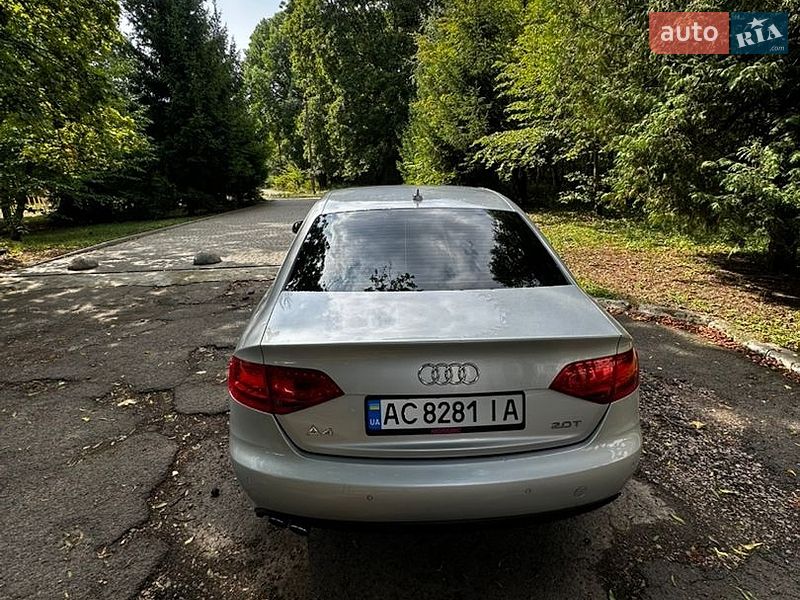 Седан Audi A4 2010 в Луцьку