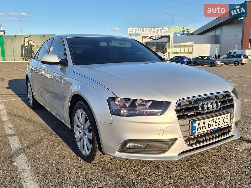 Седан Audi A4 2012 в Києві