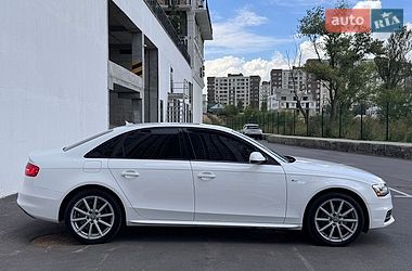 Седан Audi A4 2014 в Києві