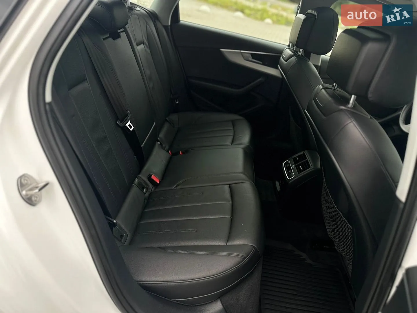 2016 Audi A4 - мініатюра 32