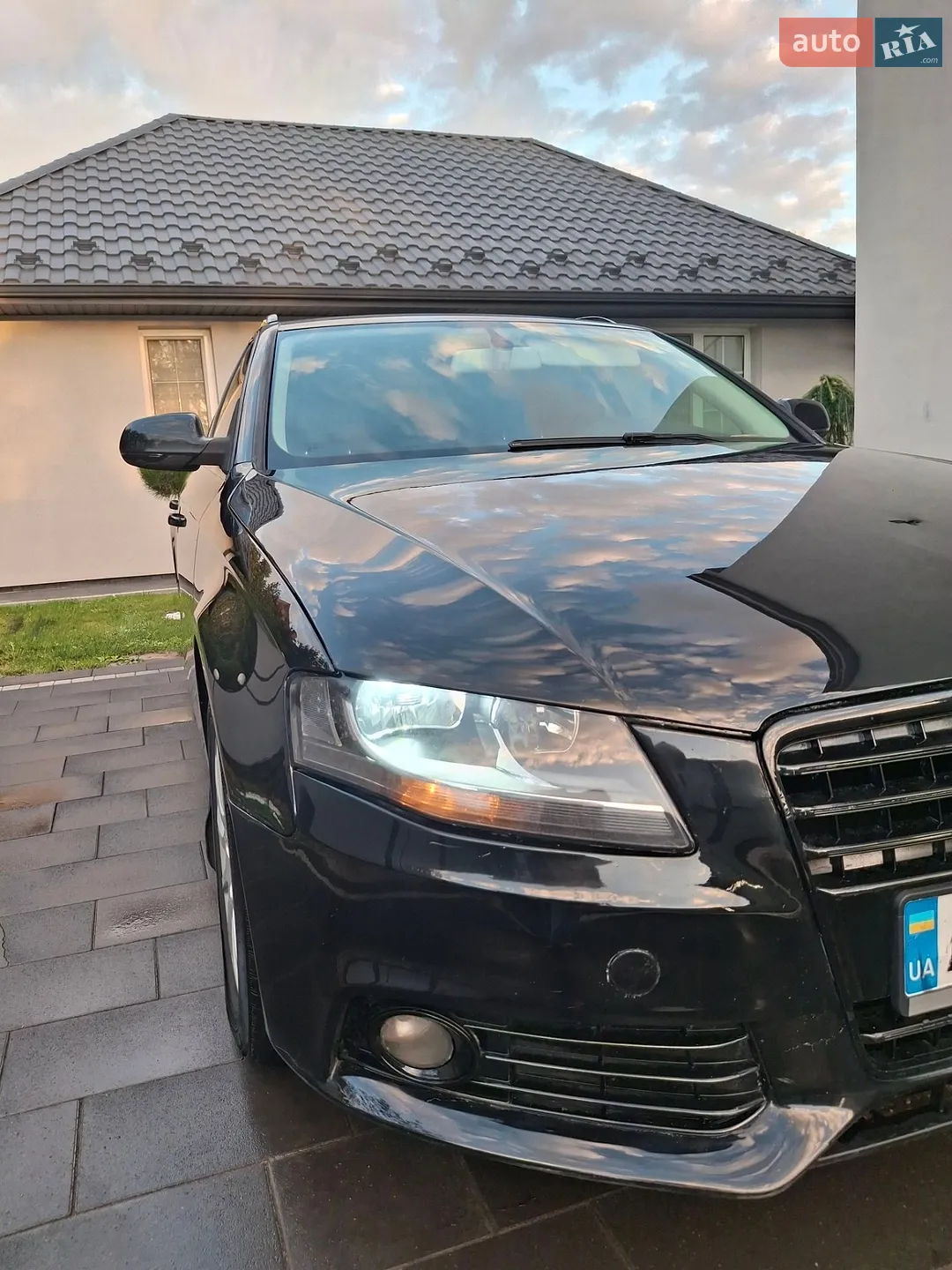 2010 Audi A4 - мініатюра 4