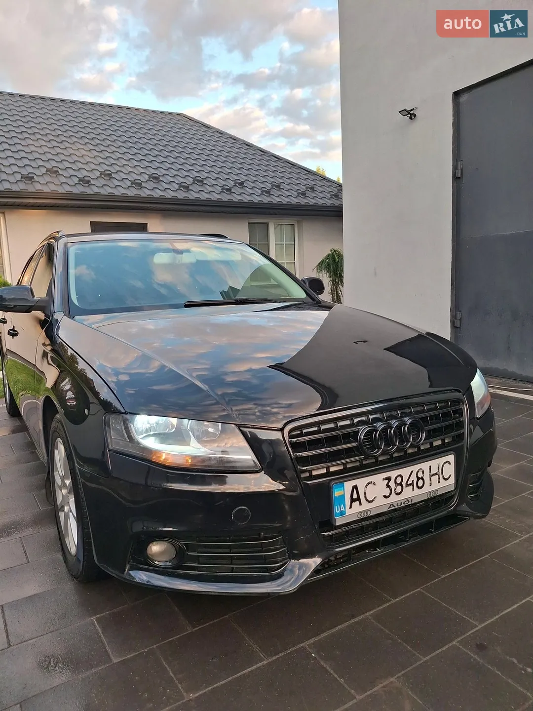 2010 Audi A4 - мініатюра 3