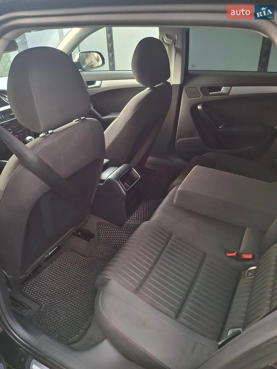 2010 Audi A4 - мініатюра 23