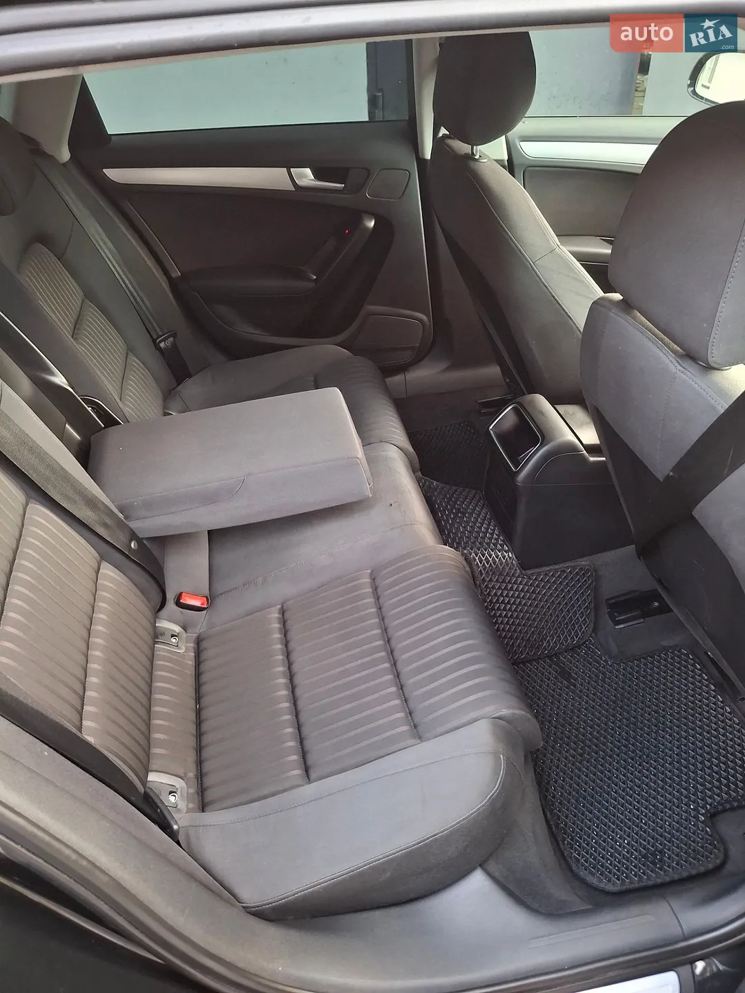 2010 Audi A4 - мініатюра 26