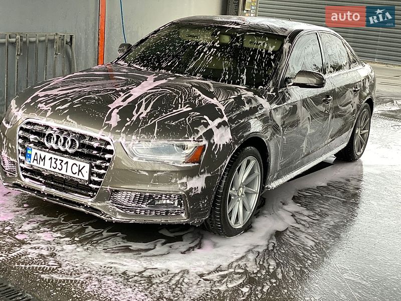 Седан Audi A4 2014 в Бердичеві
