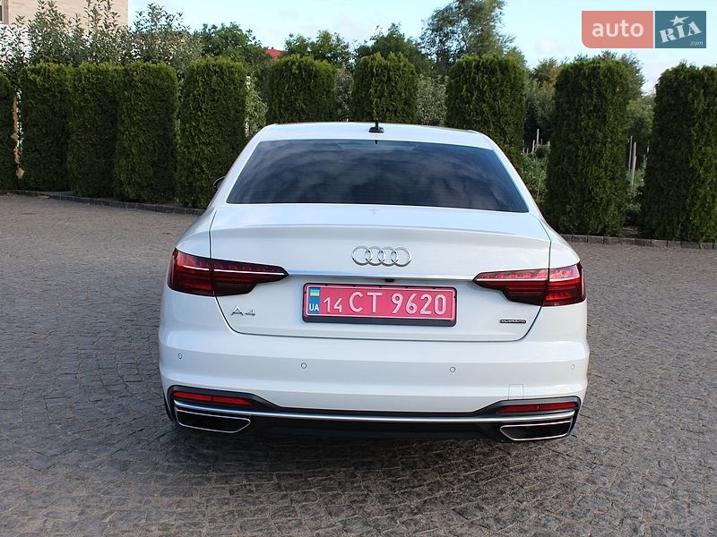 Седан Audi A4 2021 в Жовкве