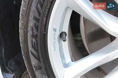 Седан Audi A4 2021 в Жовкве