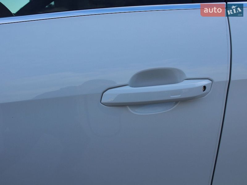 Седан Audi A4 2021 в Жовкве