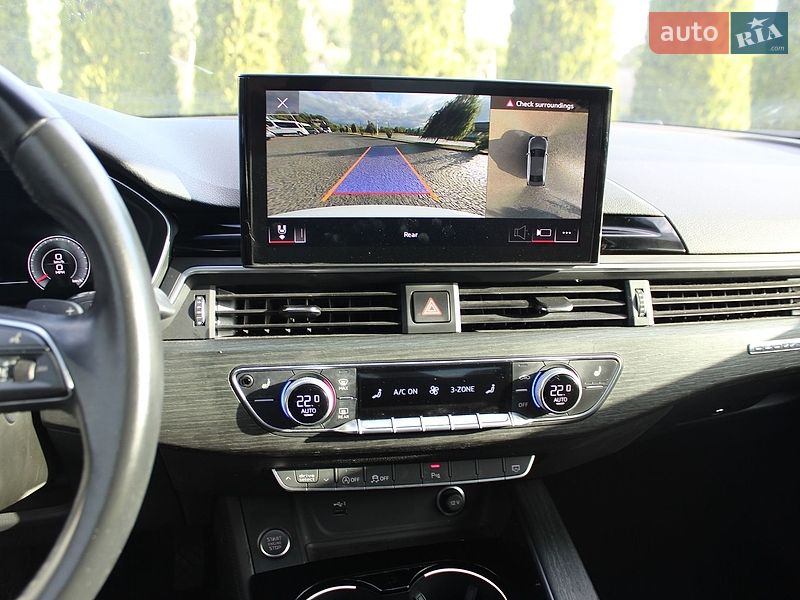 Седан Audi A4 2021 в Жовкве