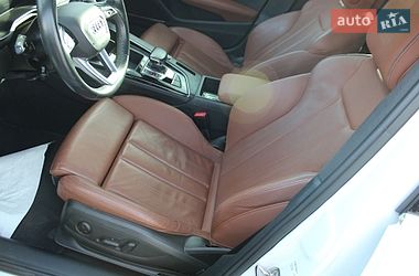Седан Audi A4 2021 в Жовкве