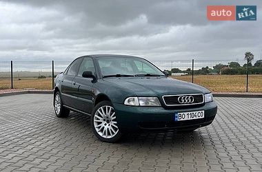 Седан Audi A4 1996 в Ровно