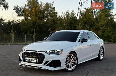 Седан Audi A4 2022 в Киеве