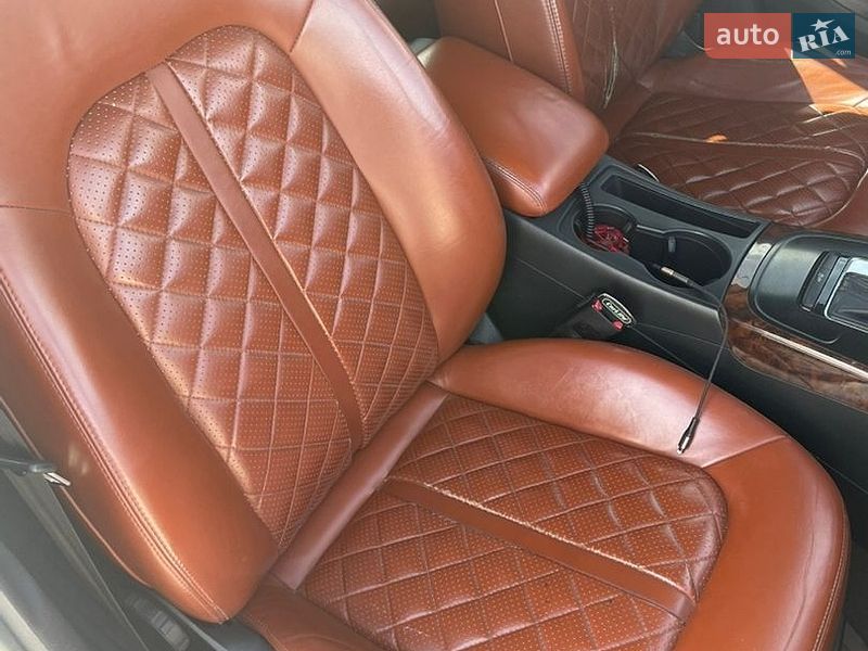 Седан Audi A4 2012 в Старом Самборе