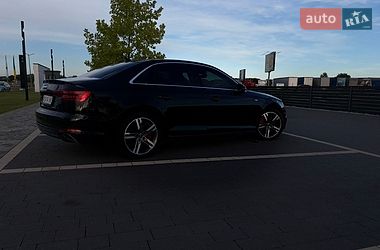 Седан Audi A4 2016 в Мукачевому