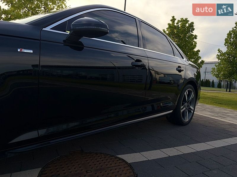 Седан Audi A4 2016 в Мукачевому