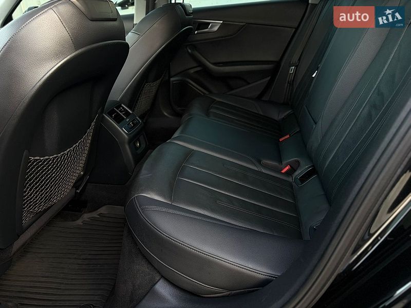 Седан Audi A4 2016 в Мукачевому