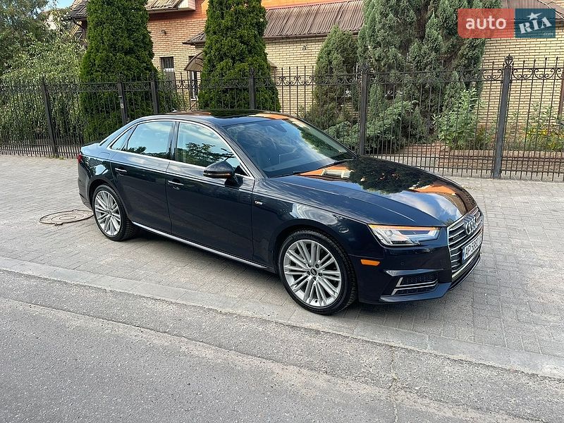Седан Audi A4 2017 в Запорожье