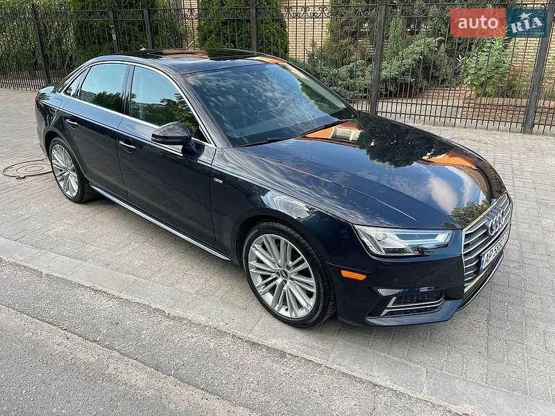 Седан Audi A4 2017 в Запорожье