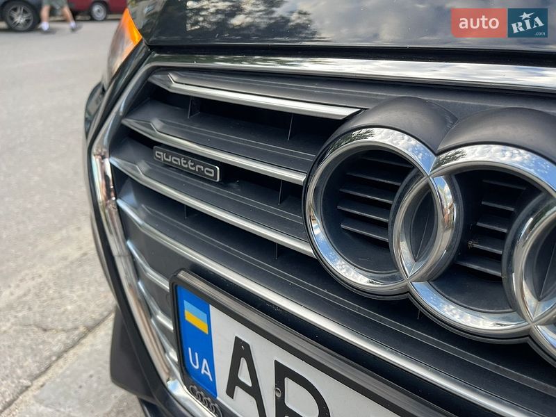 Седан Audi A4 2017 в Запорожье