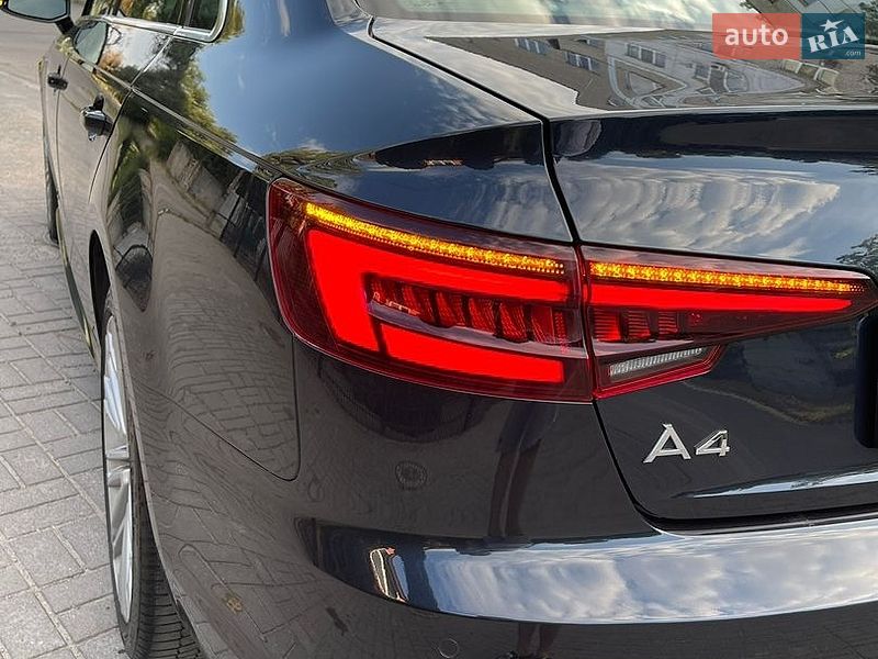 Седан Audi A4 2017 в Запорожье